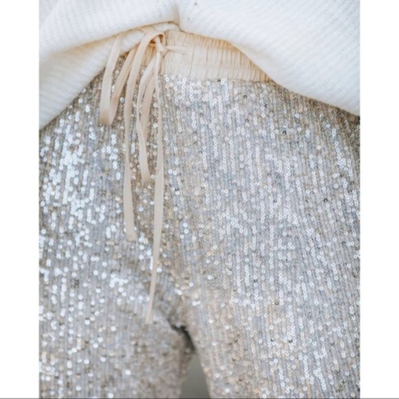 NEW - JUST DANCE POCKETED SEQUIN JOGGERS - Picture 3 of 5